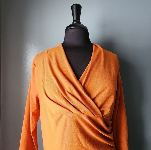 *NWT* La Mode Orange Ruched Faux Wrap Top - Picture 3 of 5